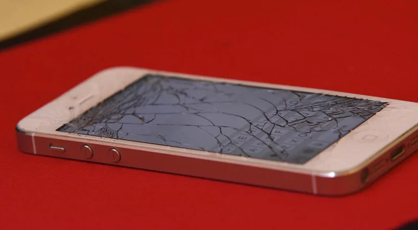 Usar celular com a tela quebrada