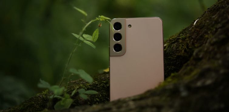 Samsung S22 Plus com tela quebrada: quanto custa o conserto